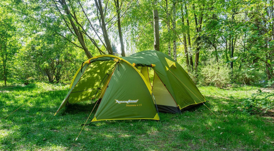 Палатка RockLand Discoverer 4 v2, четырехместная